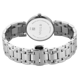 Titan Women Dial & Stainless Steel Bracelet Style Straps Analogue Date Aperture Watch 95370SM